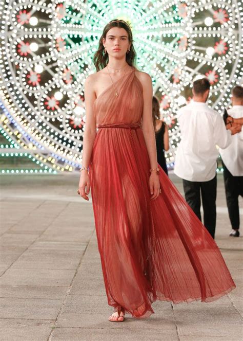 dior lecce orario|Dior Cruise 2021: tutti i look della sfilata a Lecce.